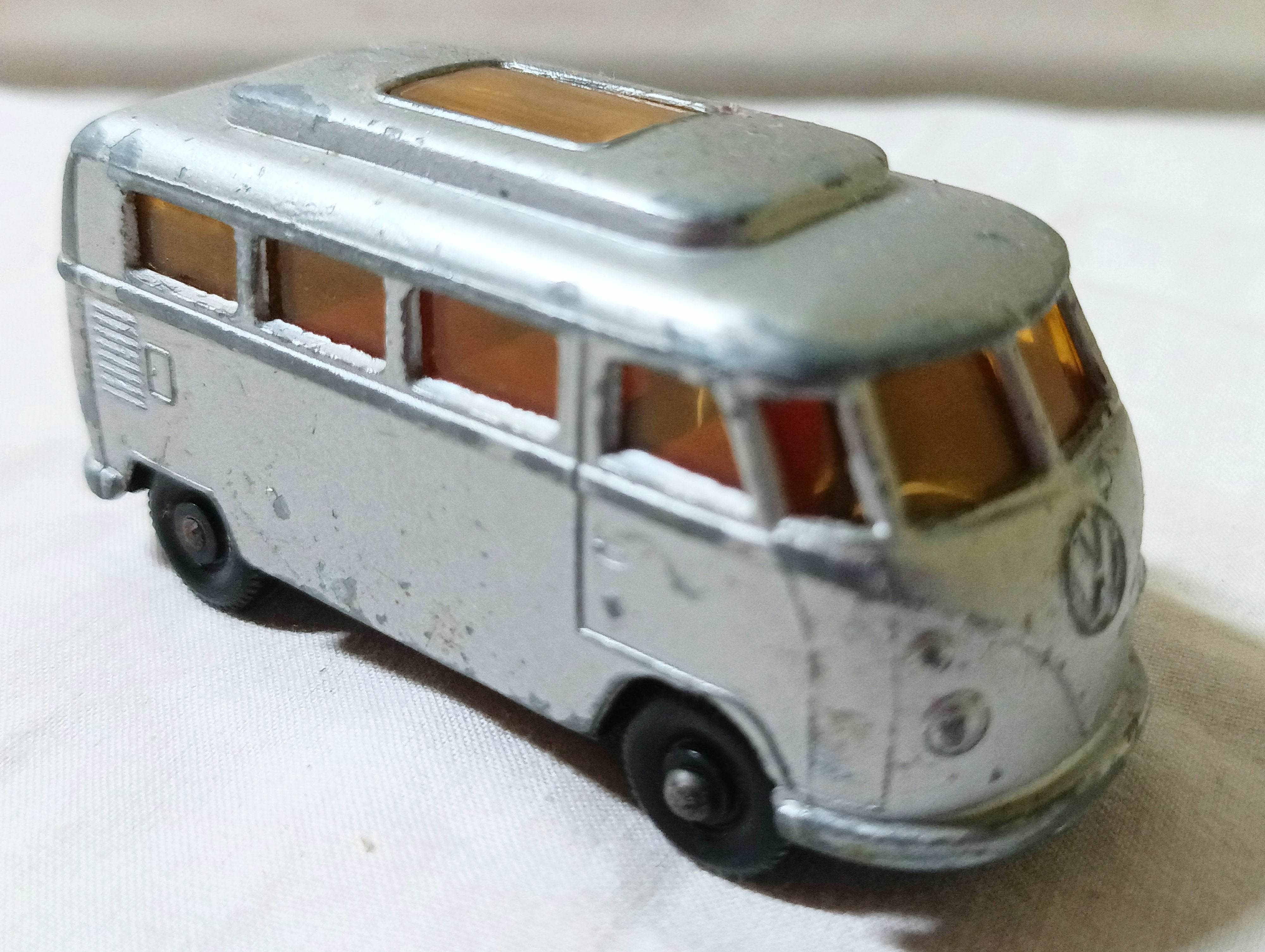 ミニカー MATCHBOX No.34 VOLKSWAGEN CAMPER Vintage Matchbox Volkswagen Camper Toy #34 Made in England