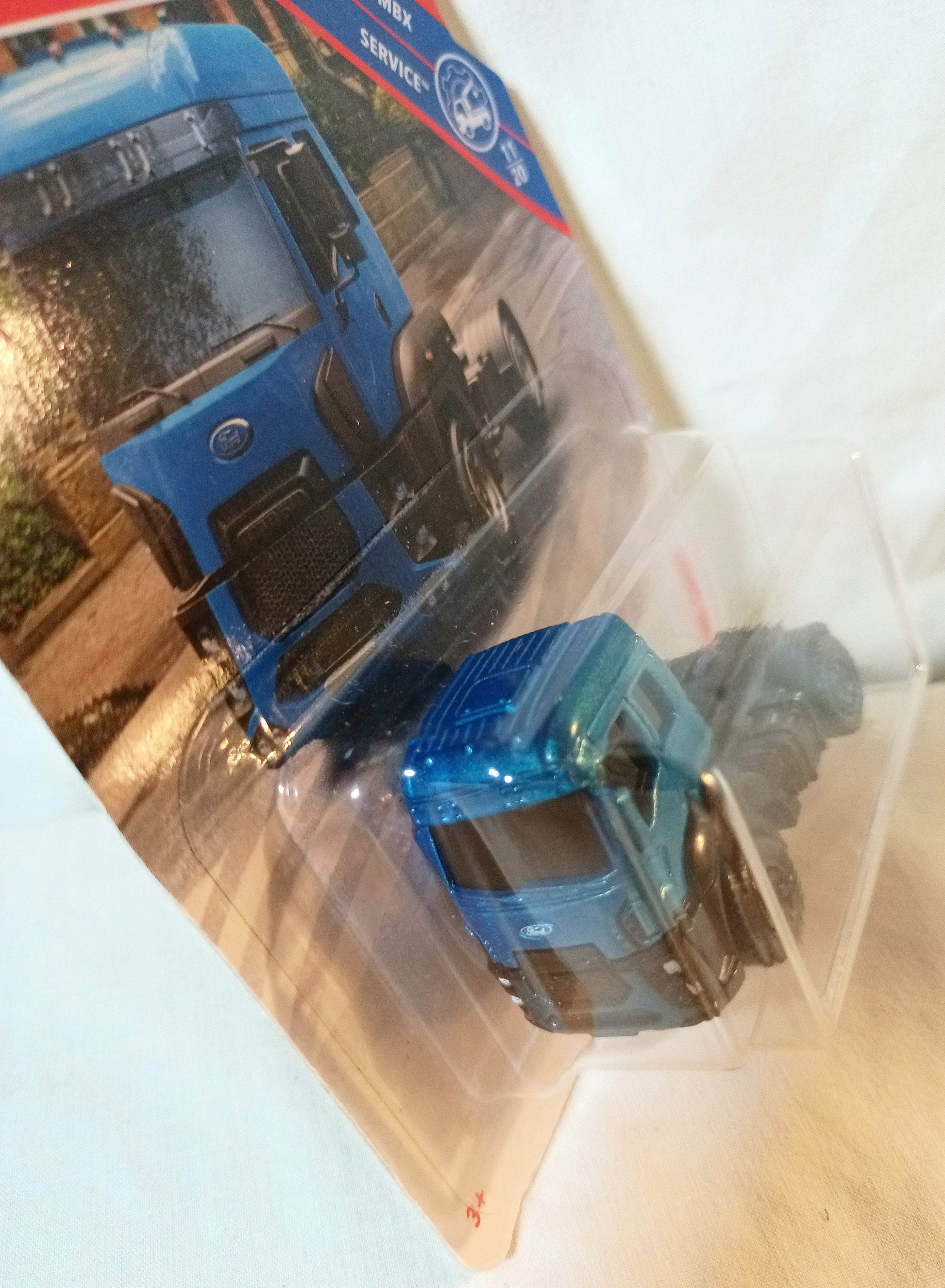 Matchbox #37 '13 Ford Cargo Truck Cab MBX Service 2018 - TulipStuff