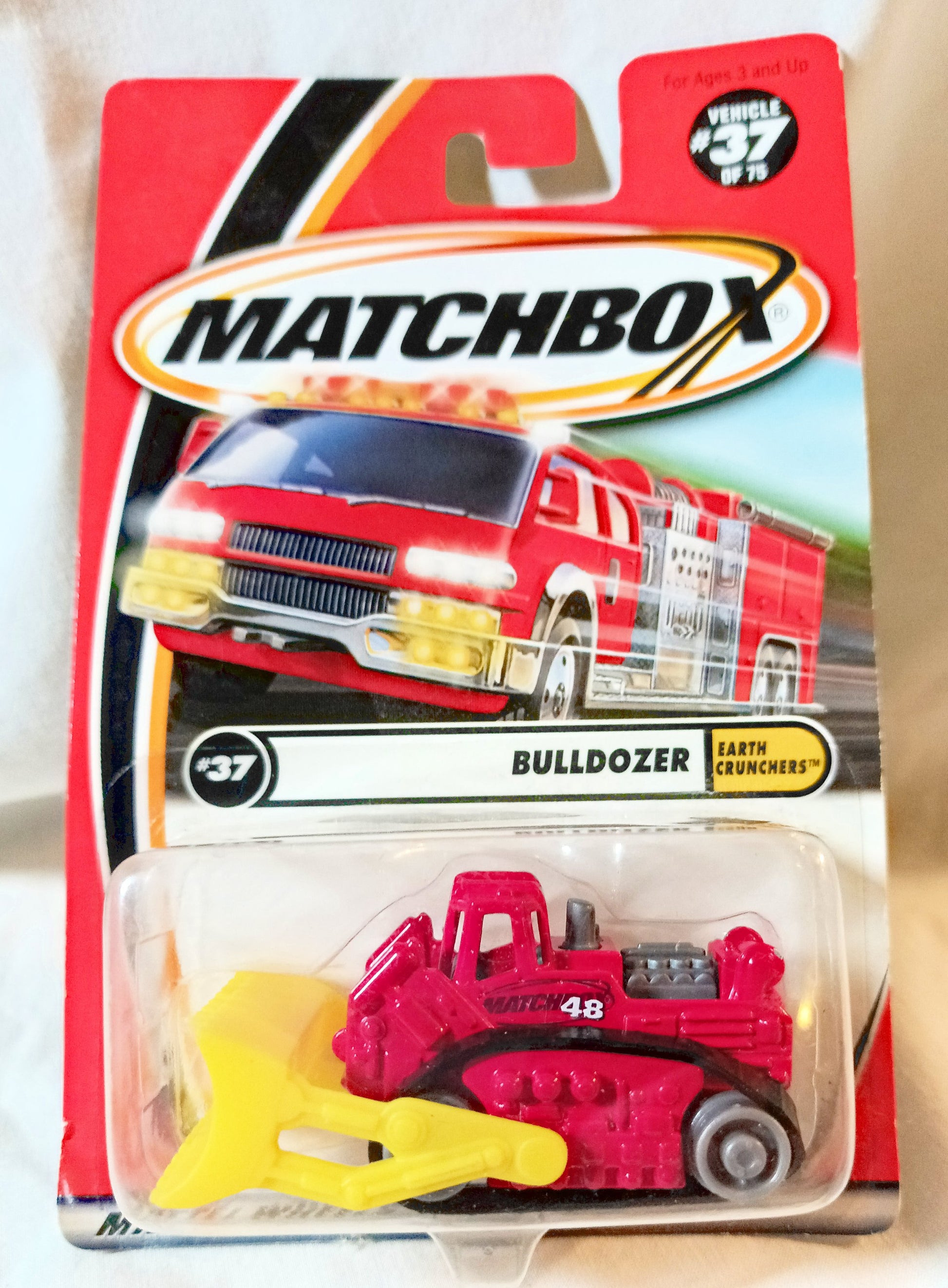 Matchbox MB37 Bulldozer Earth Crunchers Series Red 2001 - TulipStuff