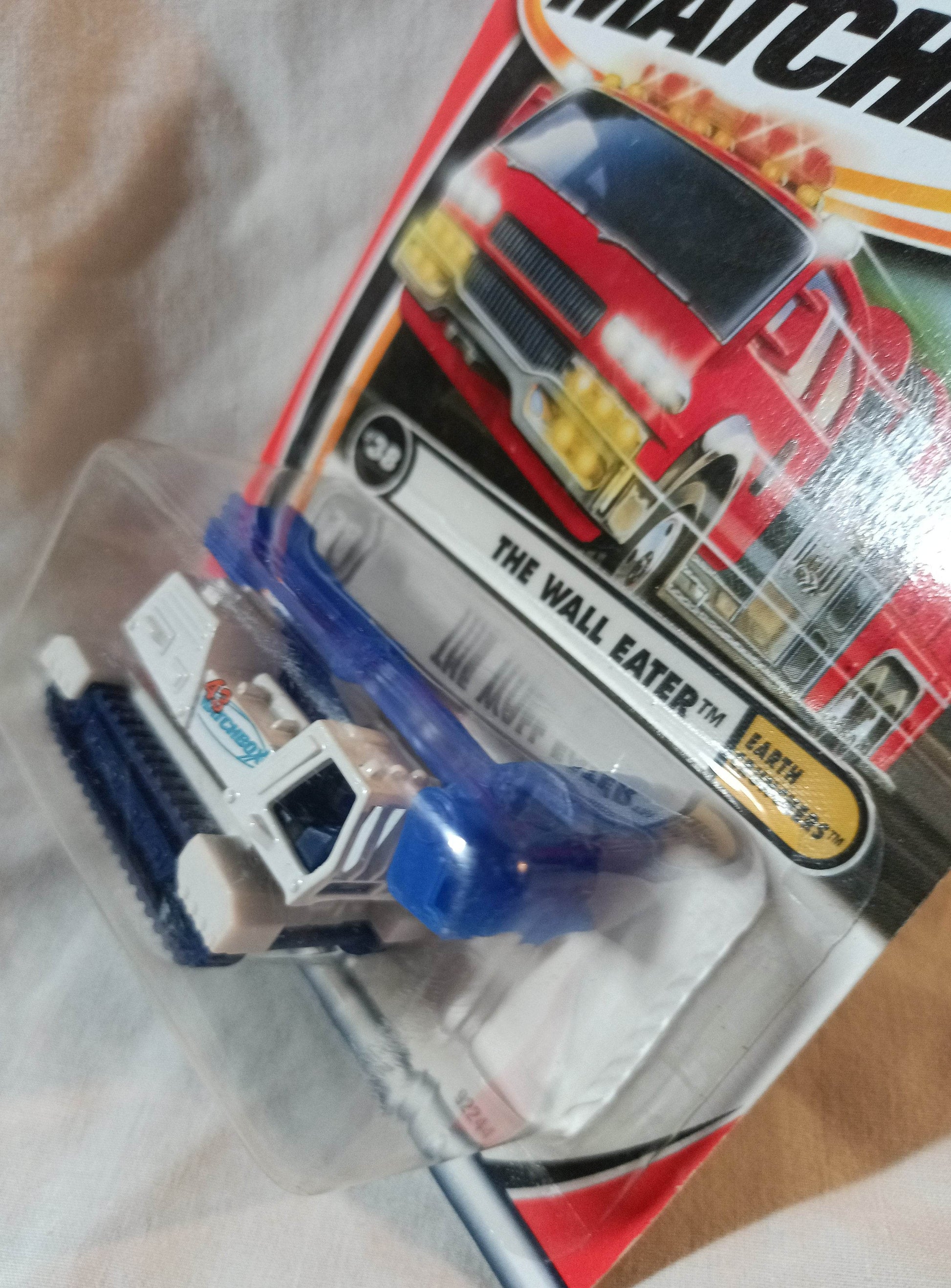 Matchbox 38 The Wall Eater Demolition Machine Earth Crunchers 2001 - TulipStuff
