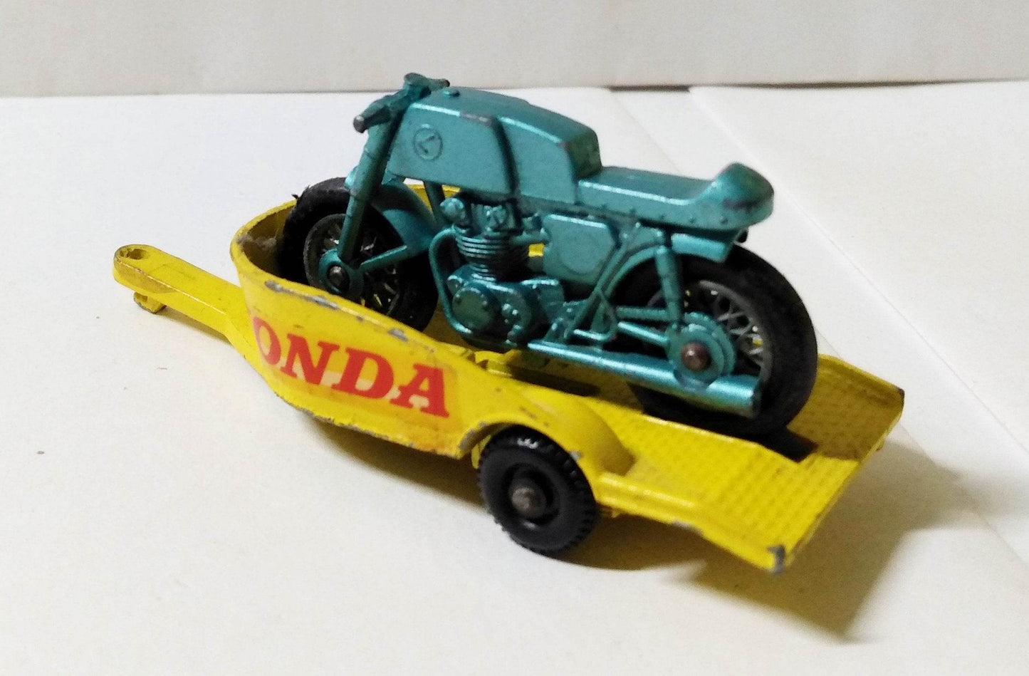 Lesney Matchbox no. 38 Honda Motorcycle and Trailer 1967 England - TulipStuff