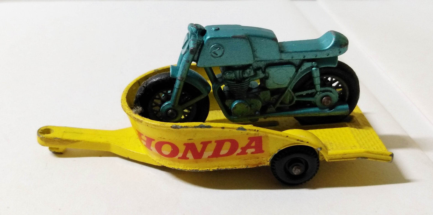 Lesney Matchbox no. 38 Honda Motorcycle and Trailer 1967 England - TulipStuff