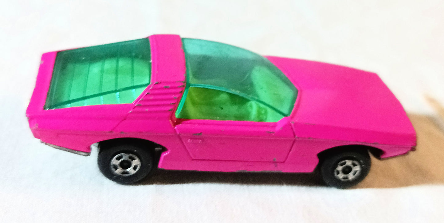 Lesney Matchbox 40 Vauxhall Guildsman Superfast Pink England 1971 - TulipStuff