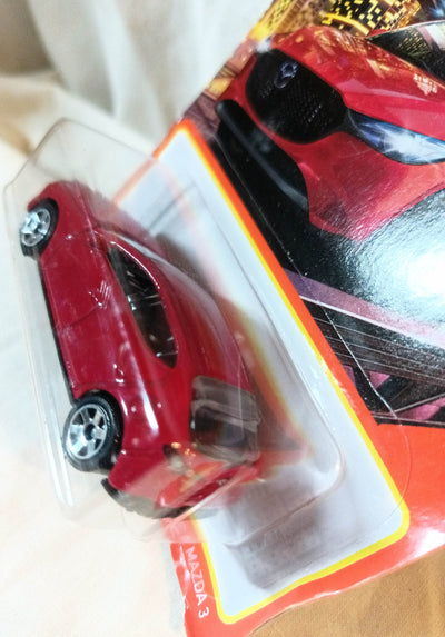 Matchbox #41 2019 Mazda 3 Axela Hatchback MBX Metro GKK39 - TulipStuff