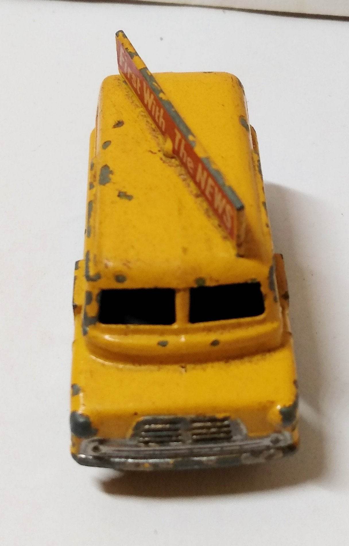 Lesney Matchbox 42 Bedford Evening News Van England 1957 - TulipStuff