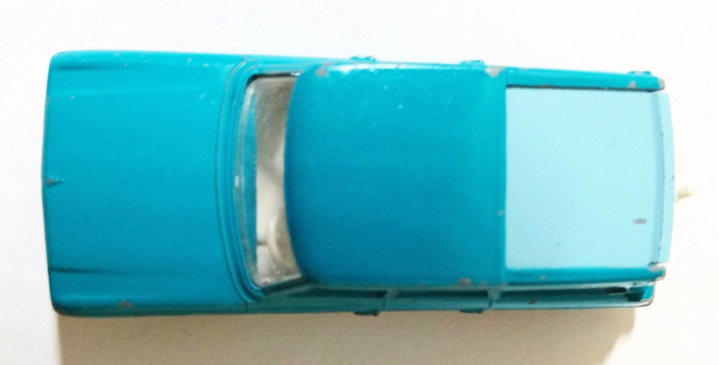 Lesney Matchbox 42 Studebaker Wagonaire Station Wagon England 1965 - TulipStuff
