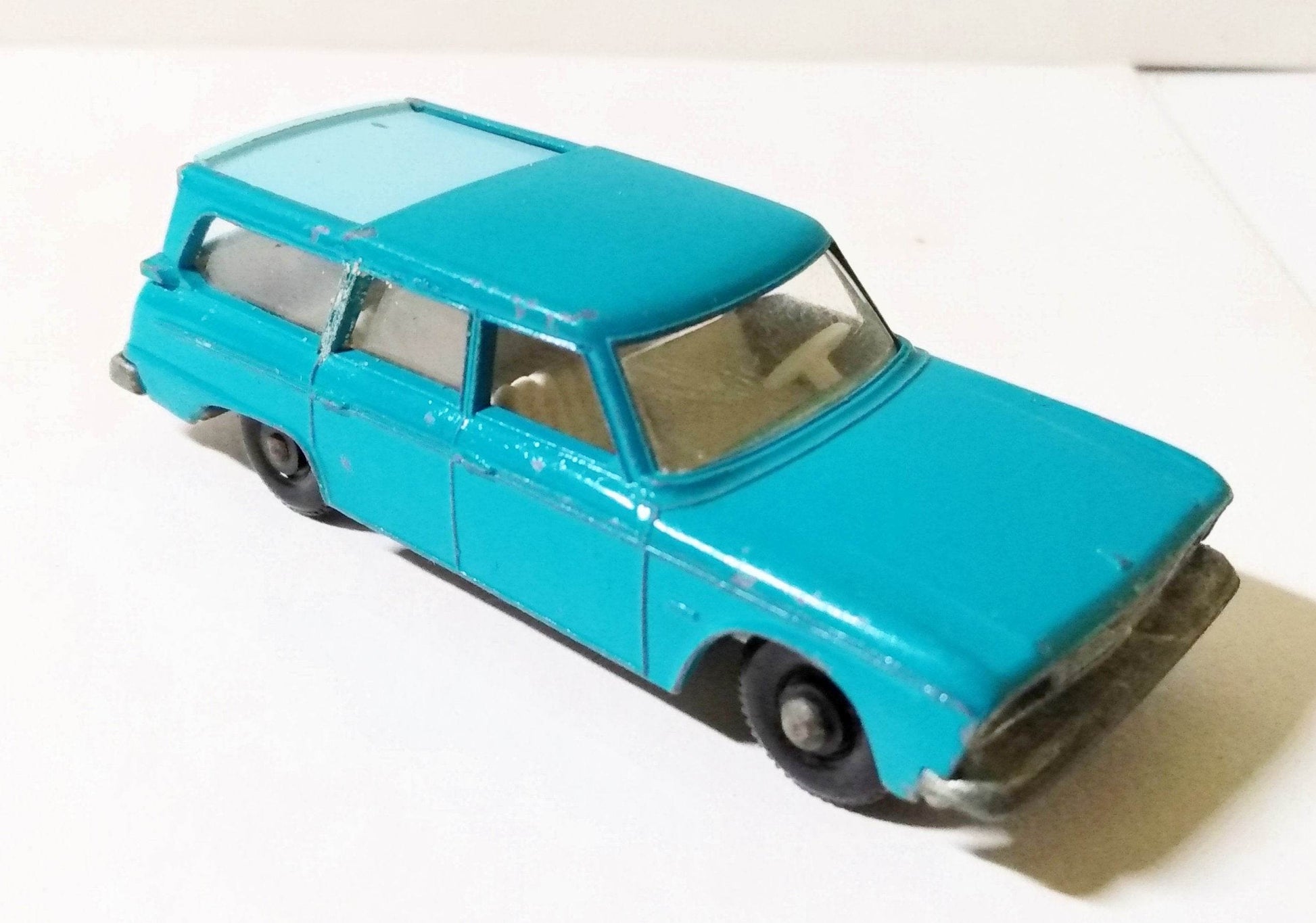 Lesney Matchbox 42 Studebaker Wagonaire Station Wagon England 1965 - TulipStuff