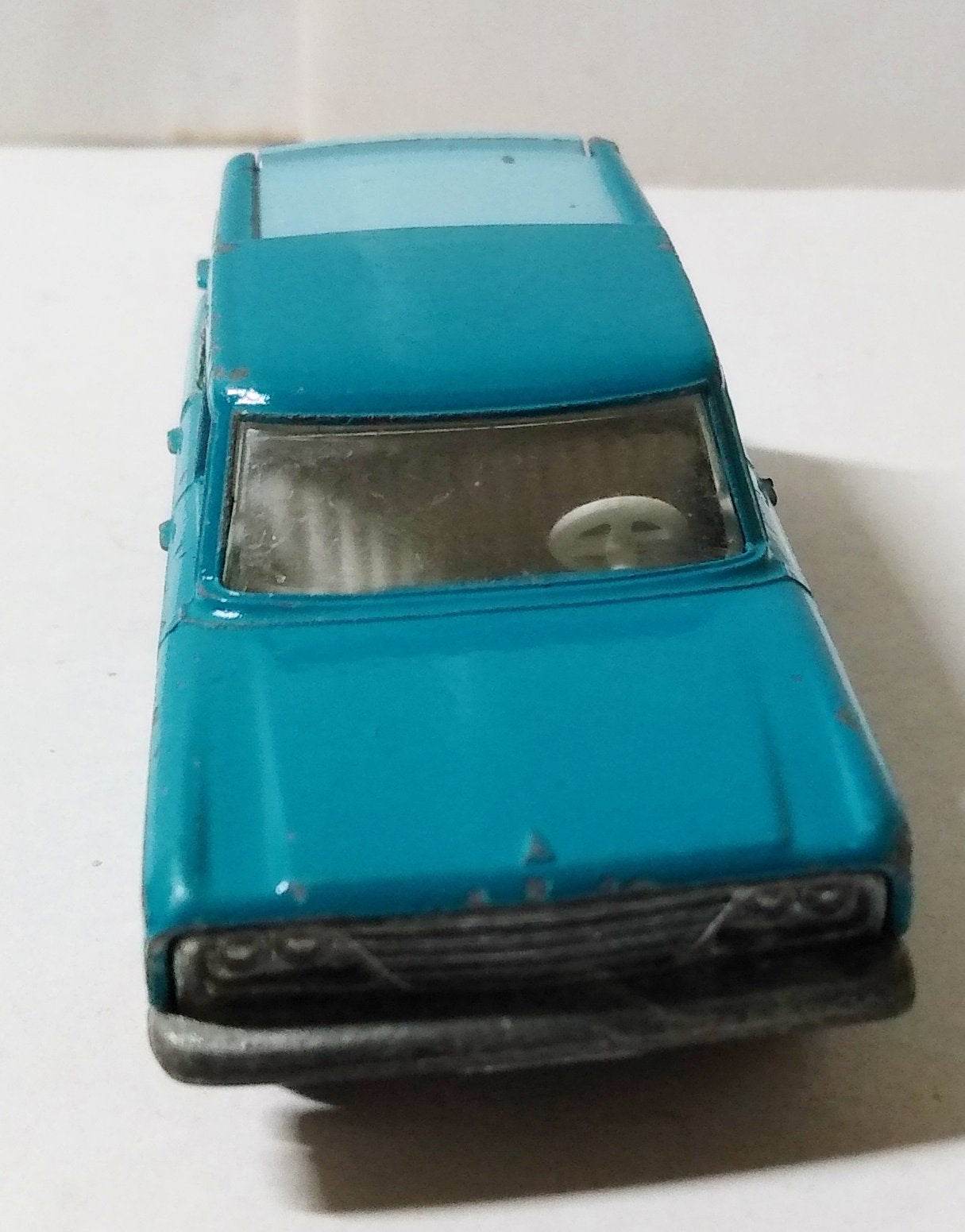 Lesney Matchbox 42 Studebaker Wagonaire Station Wagon England 1965 - TulipStuff