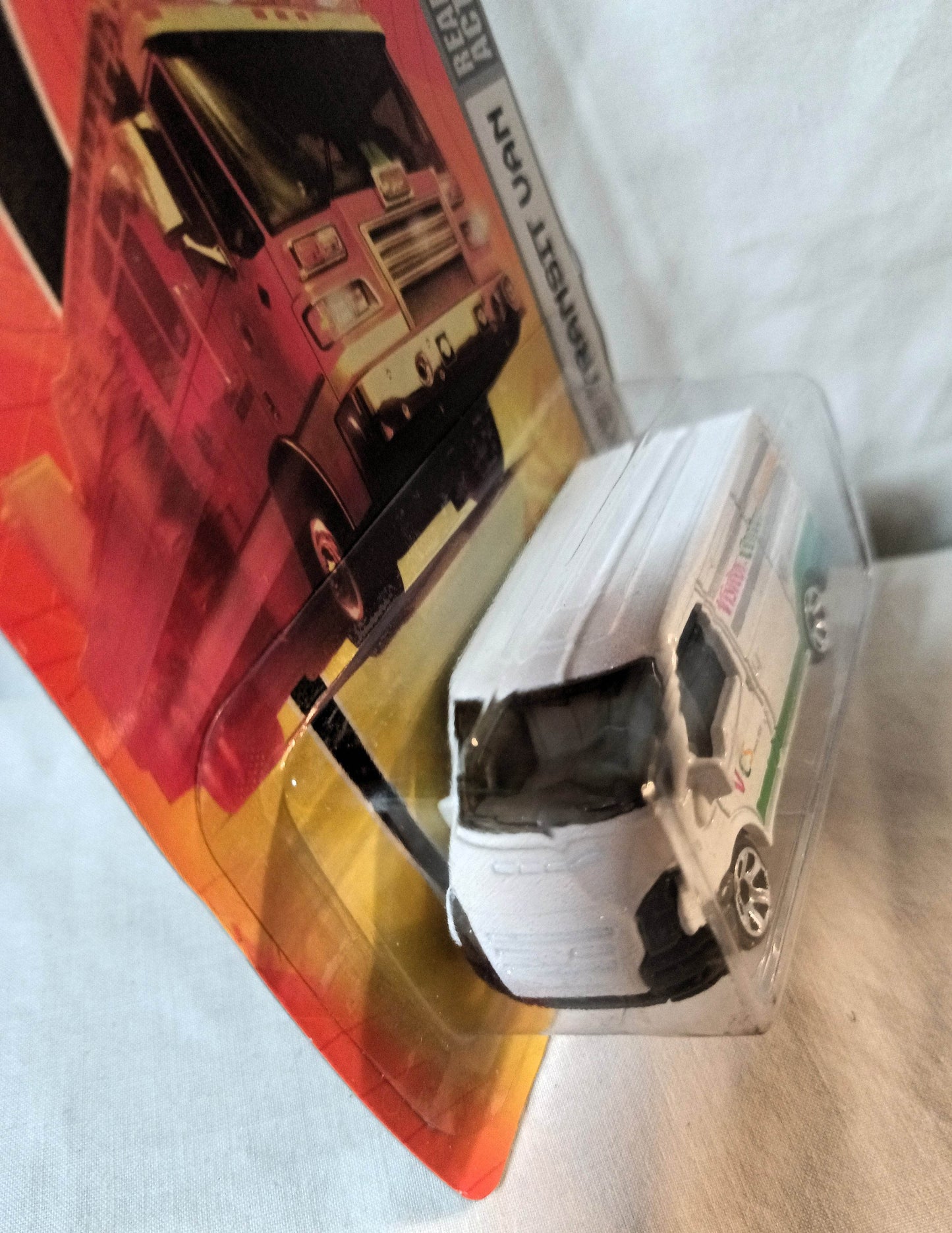 Matchbox 48 '07 Ford Transit Van Visitor Center City Action 2009 - TulipStuff