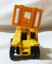 Load image into Gallery viewer, Lesney Matchbox 48 Sambron Jacklift Superfast England 1977 - TulipStuff
