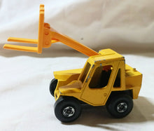 Load image into Gallery viewer, Lesney Matchbox 48 Sambron Jacklift Superfast England 1977 - TulipStuff
