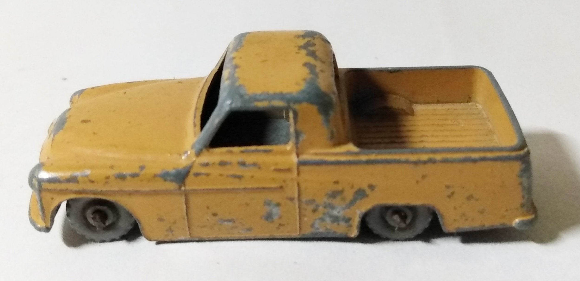 Lesney Matchbox 50 Commer Pickup Truck Mk VIII England 1958 - TulipStuff