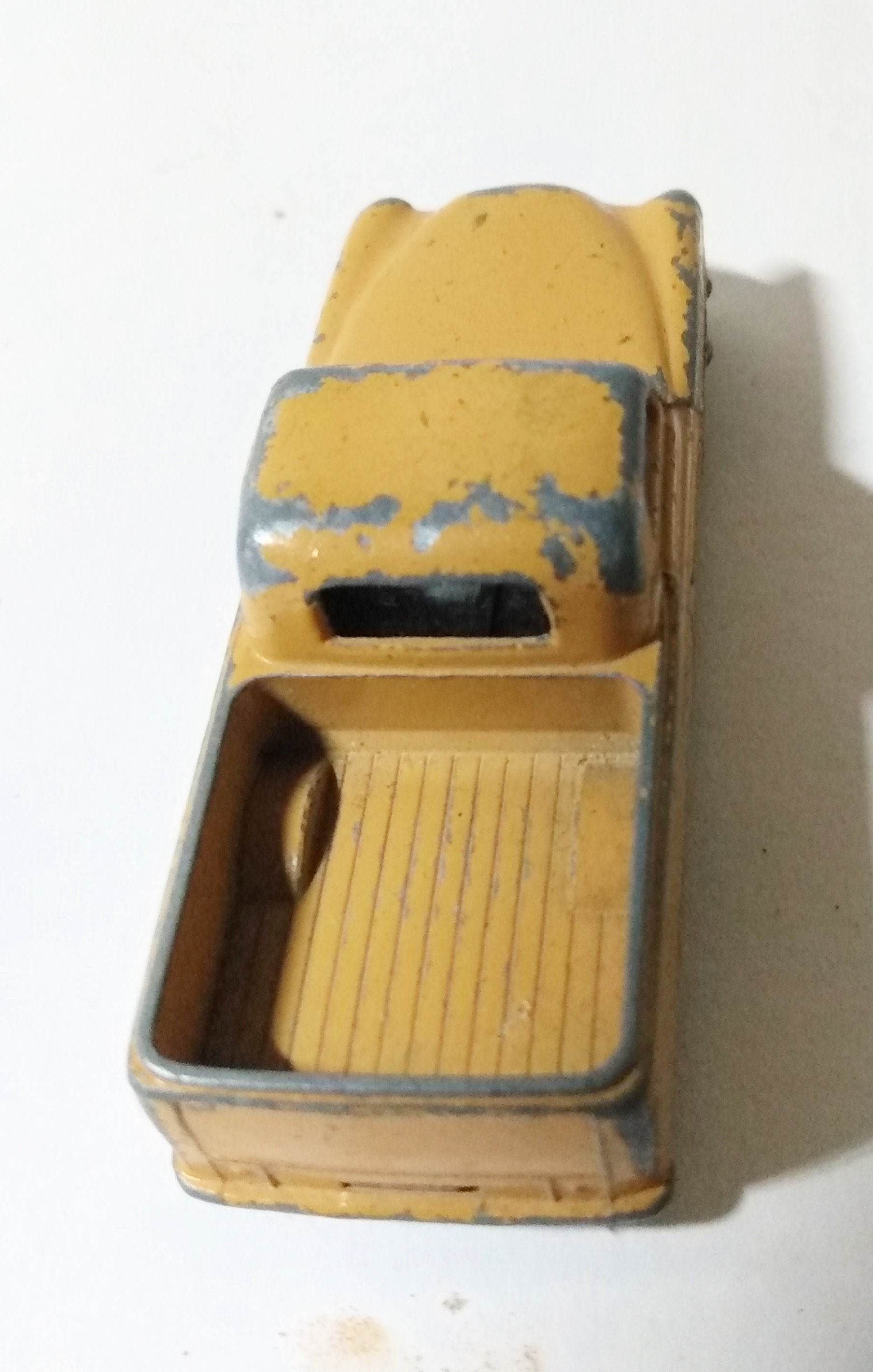 Lesney Matchbox 50 Commer Pickup Truck Mk VIII England 1958 - TulipStuff