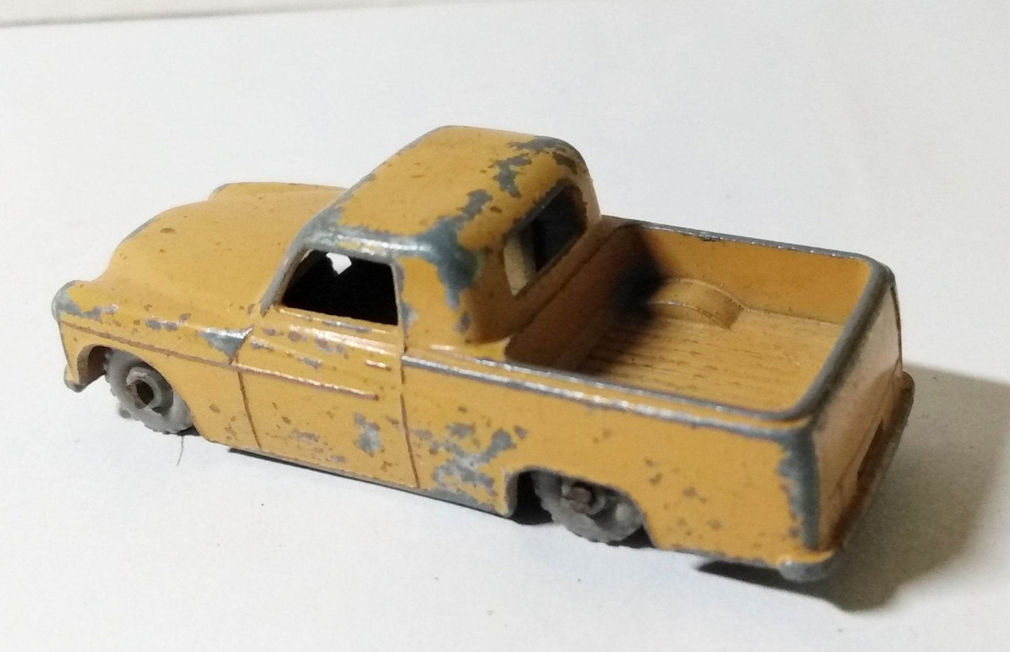 Lesney Matchbox 50 Commer Pickup Truck Mk VIII England 1958 - TulipStuff