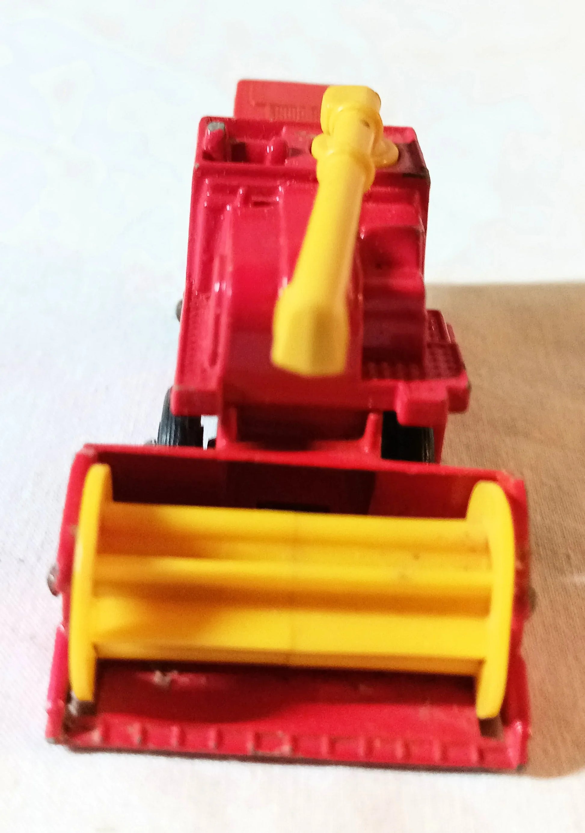 Lesney Matchbox 51 Combine Harvester Farm Toy England 1978 - TulipStuff