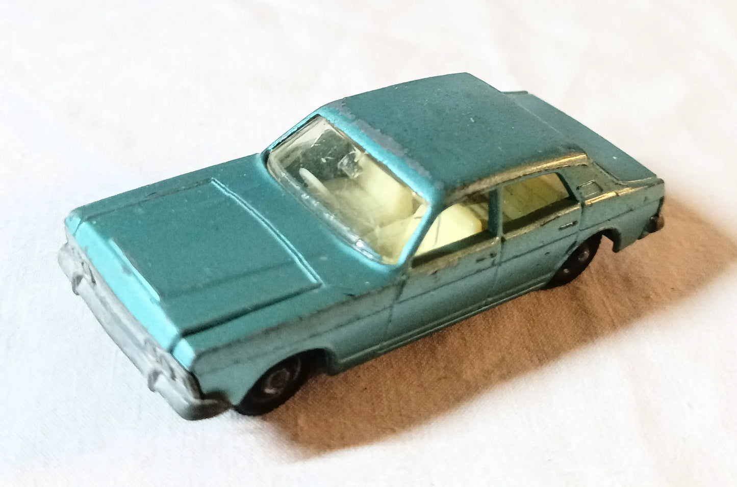 Lesney Matchbox 53 Ford Zodiac Mk.IV Sedan Diecast Toy England 1968 - TulipStuff