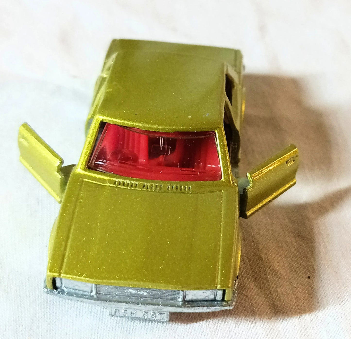 Lesney Matchbox 55 Ford Cortina Sedan Superfast England 1979 - TulipStuff