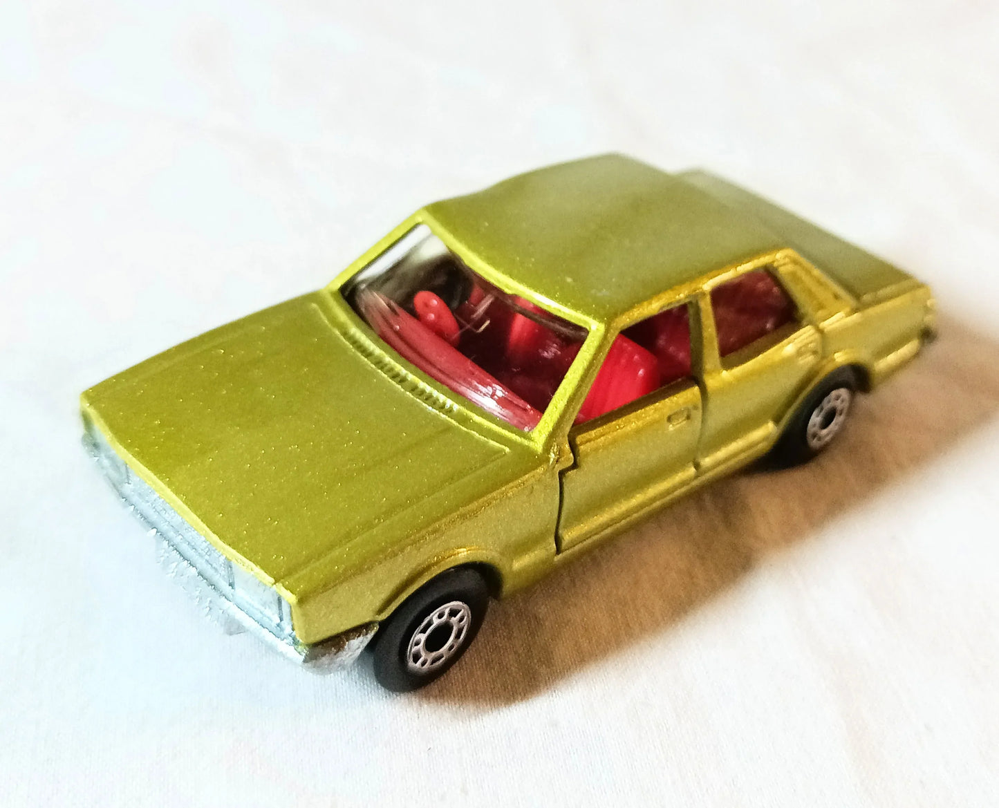Lesney Matchbox 55 Ford Cortina Sedan Superfast England 1979 - TulipStuff