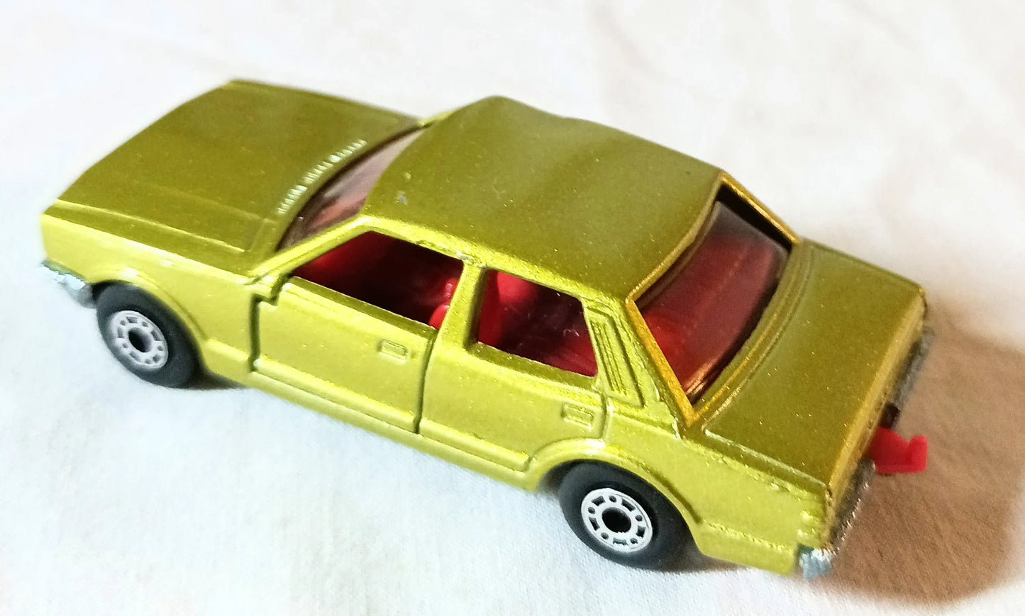Lesney Matchbox 55 Ford Cortina Sedan Superfast England 1979 - TulipStuff