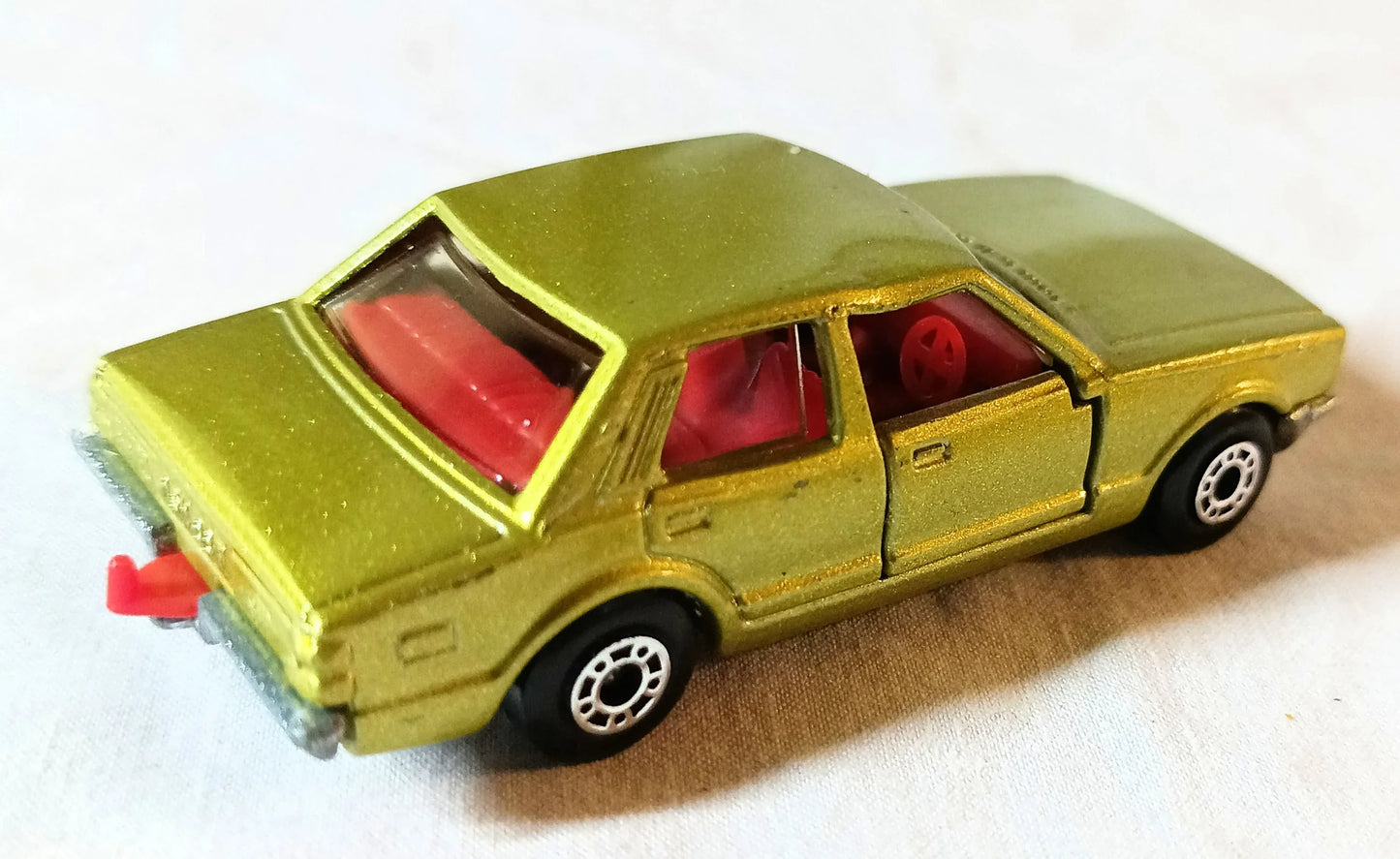 Lesney Matchbox 55 Ford Cortina Sedan Superfast England 1979 - TulipStuff