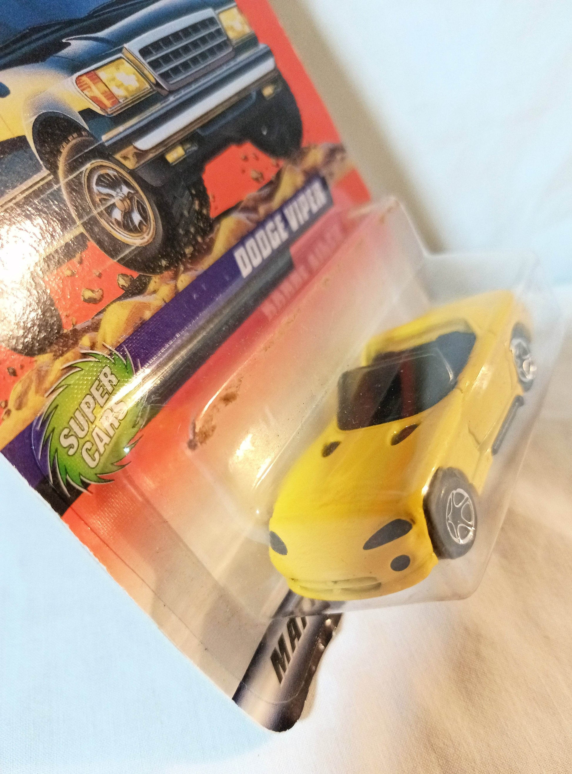 Matchbox #56 Dodge Viper RT/10 Sports Car Super Cars Yellow 1998 - TulipStuff