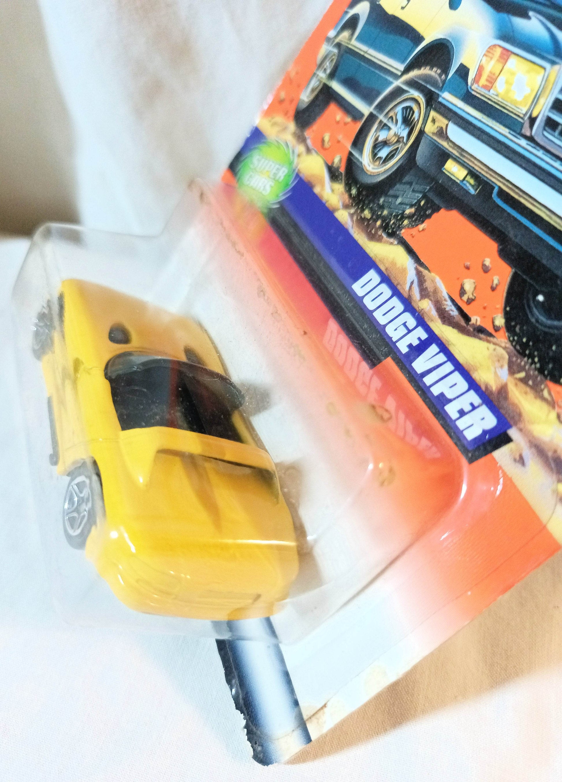 Matchbox #56 Dodge Viper RT/10 Sports Car Super Cars Yellow 1998 - TulipStuff