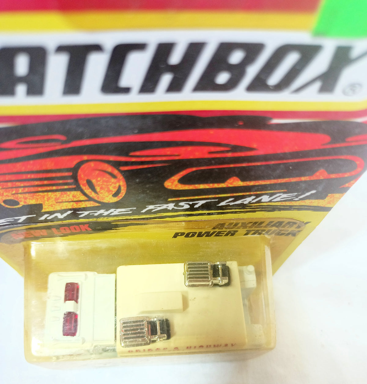 Matchbox #57 Auxiliary Power Truck Bridge & Highway White 1996 - TulipStuff