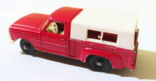 Load image into Gallery viewer, Lesney Matchbox 6 Ford Pick-up Truck England 1968 White Grille - TulipStuff
