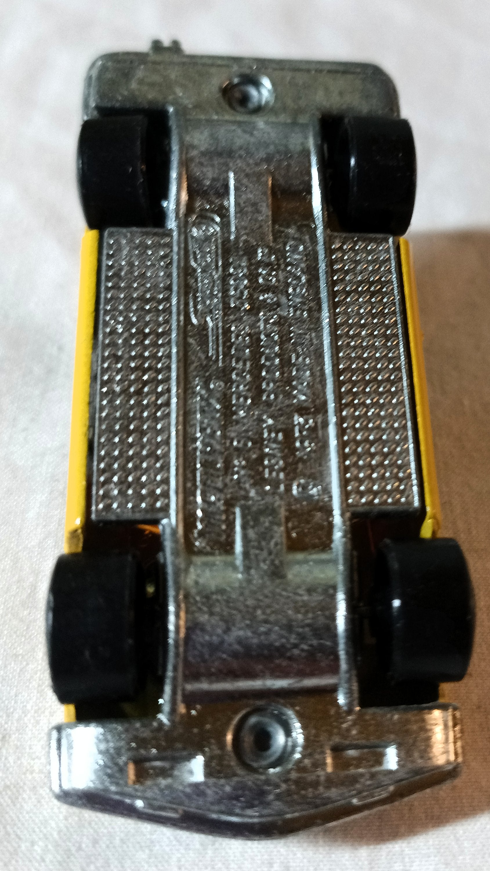 Lesney Matchbox No 6 Mercedes 350SL Superfast England 1973 Yellow - TulipStuff