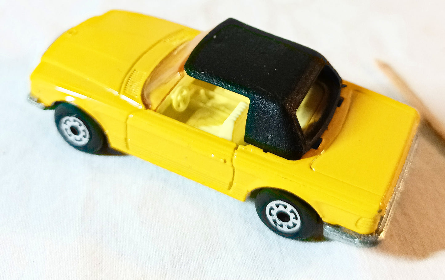 Lesney Matchbox No 6 Mercedes 350SL Superfast England 1973 Yellow - TulipStuff