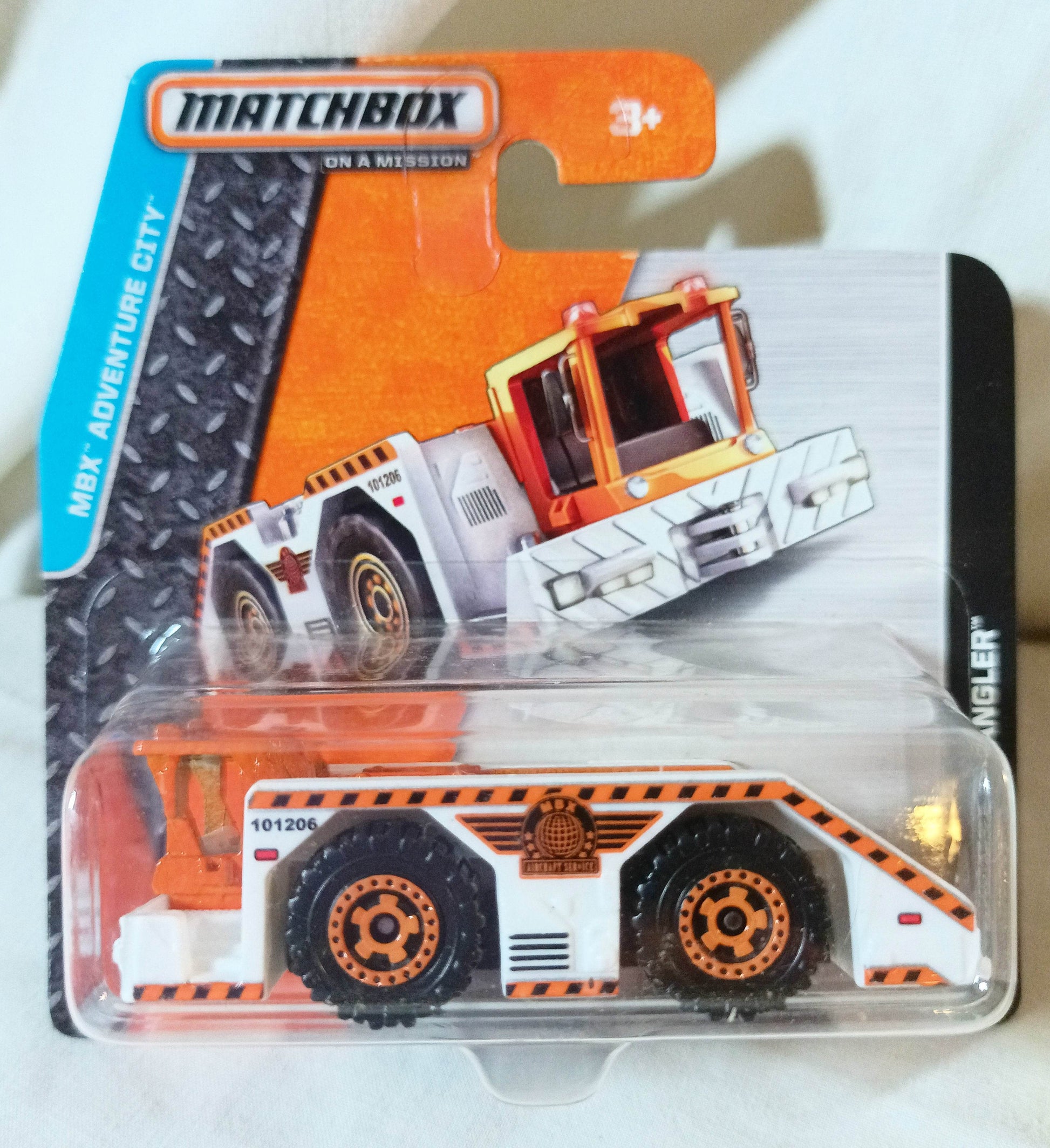 Matchbox 2015 MB6 Runway Wrangler Airport Truck Intl Short Card DFK05 - TulipStuff