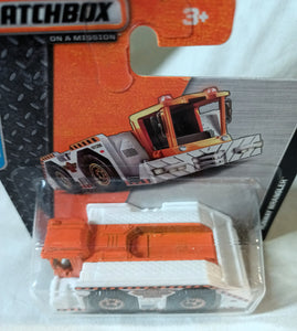 Matchbox 2015 MB6 Runway Wrangler Airport Truck Intl Short Card DFK05 - TulipStuff