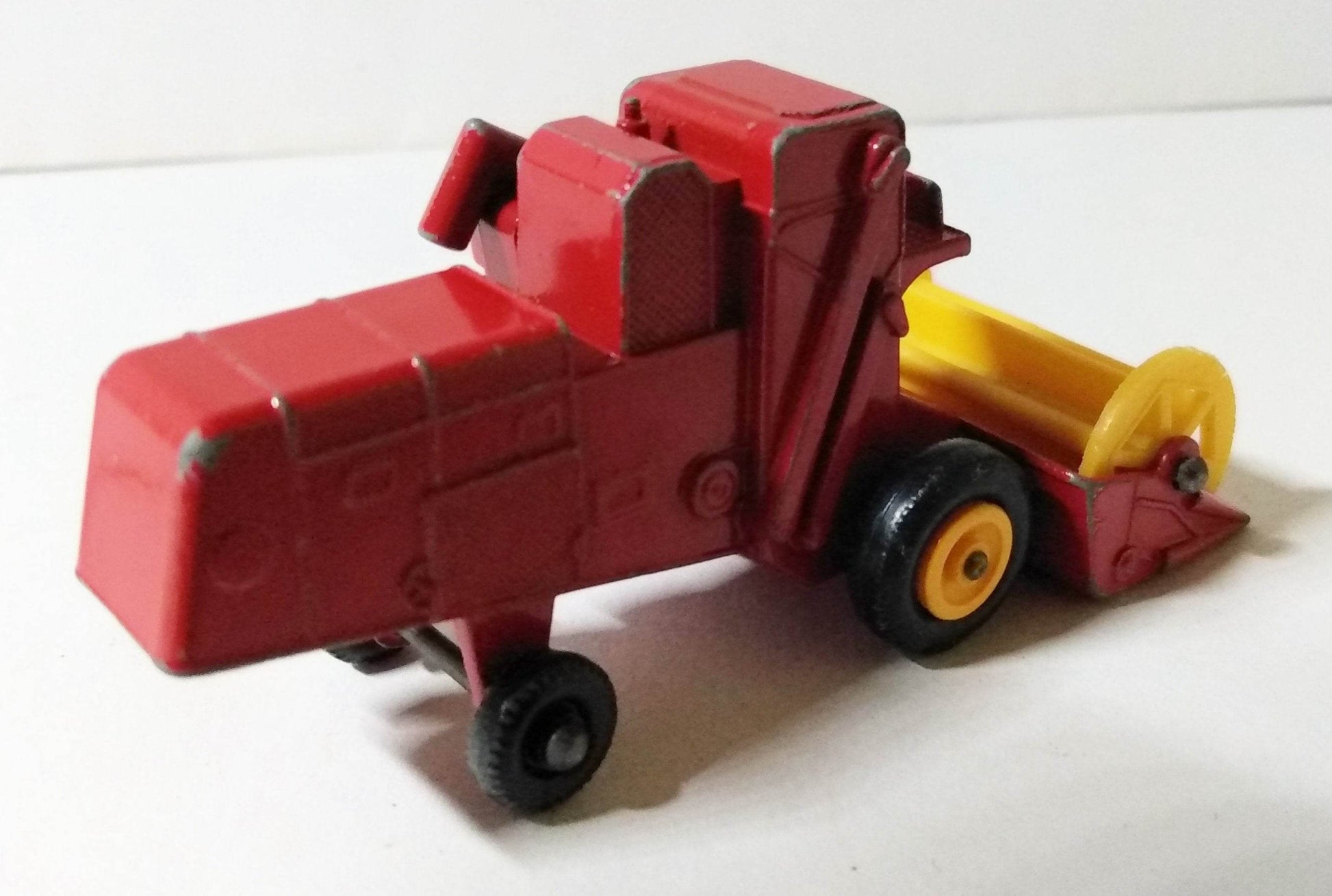 Lesney Matchbox 65 Claas Combine Harvester Farm Toy England 1967 - TulipStuff