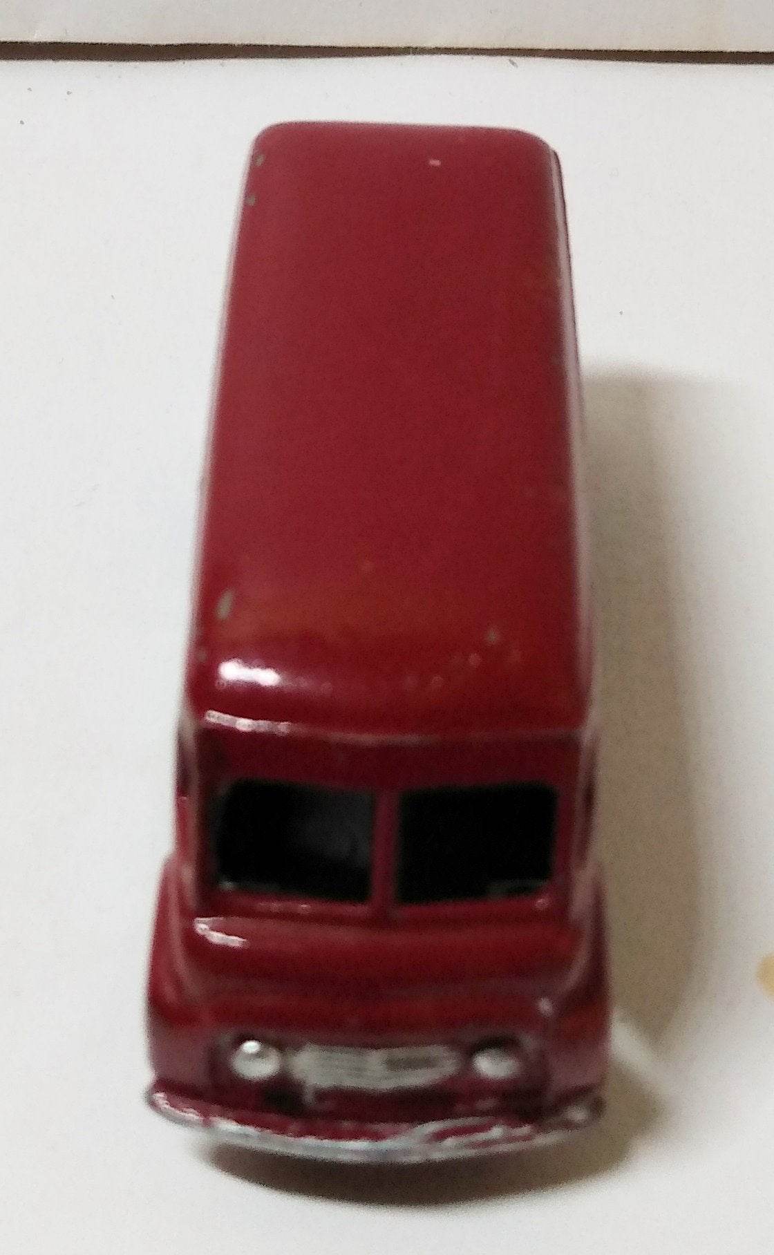 Lesney Matchbox 69 Nestle Delivery Van Commer 30 CWT England 1959 - TulipStuff