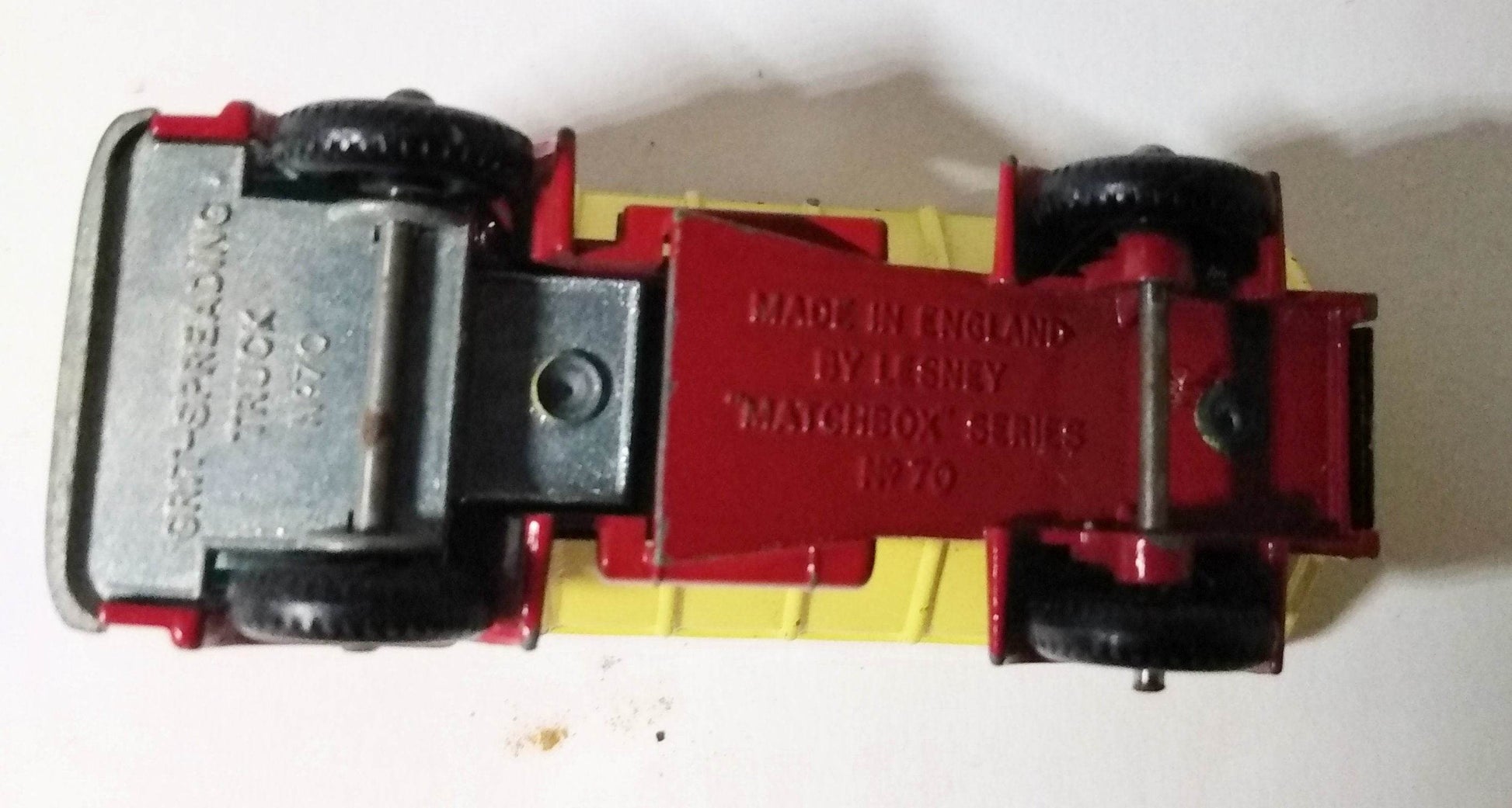 Lesney Matchbox 70 Ford Grit Spreading Truck England 1966 - TulipStuff