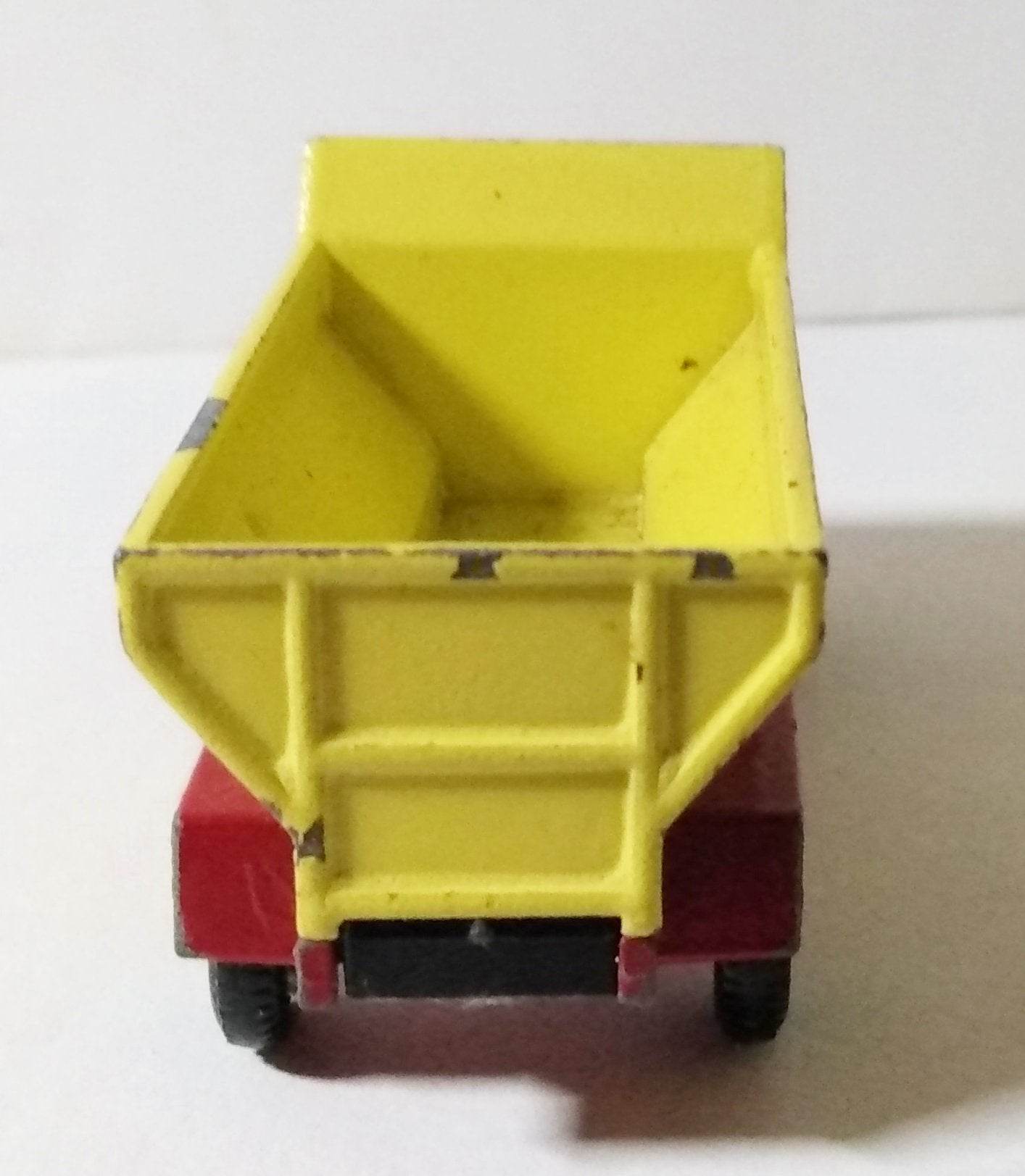Lesney Matchbox 70 Ford Grit Spreading Truck England 1966 - TulipStuff