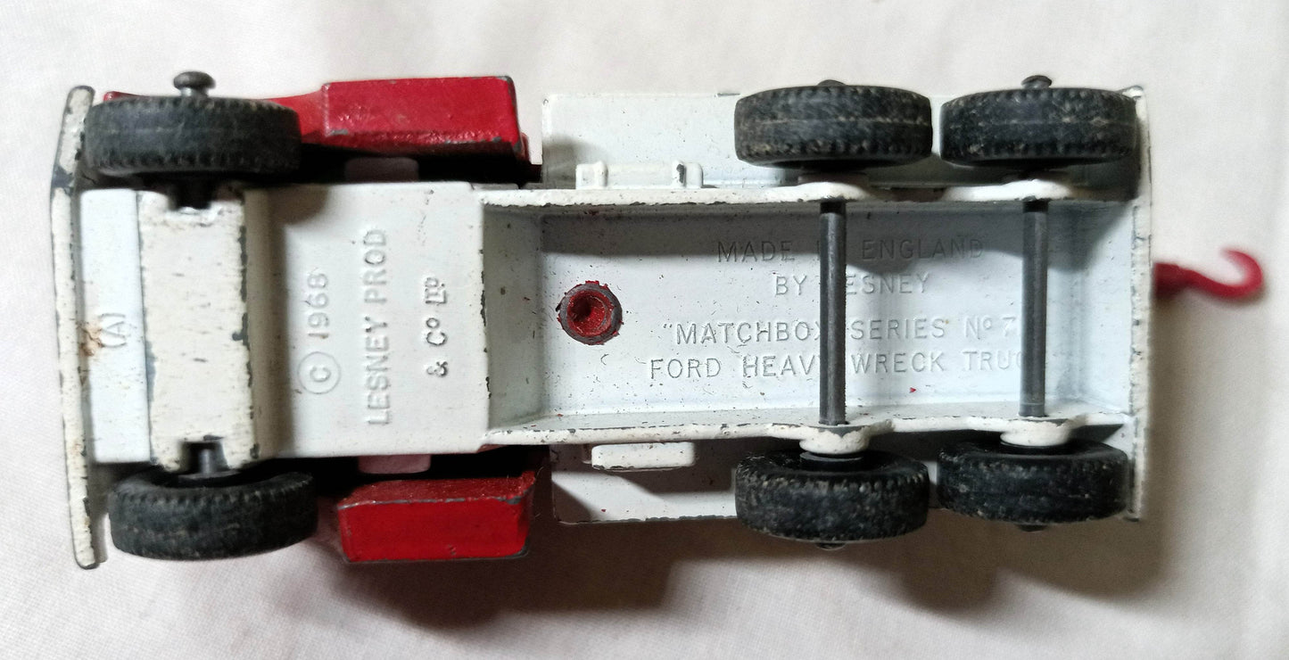 Lesney Matchbox 71 Ford Heavy Wreck Truck Esso England 1968 - TulipStuff