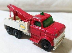 Lesney Matchbox 71 Ford Heavy Wreck Truck Esso England 1968 - TulipStuff