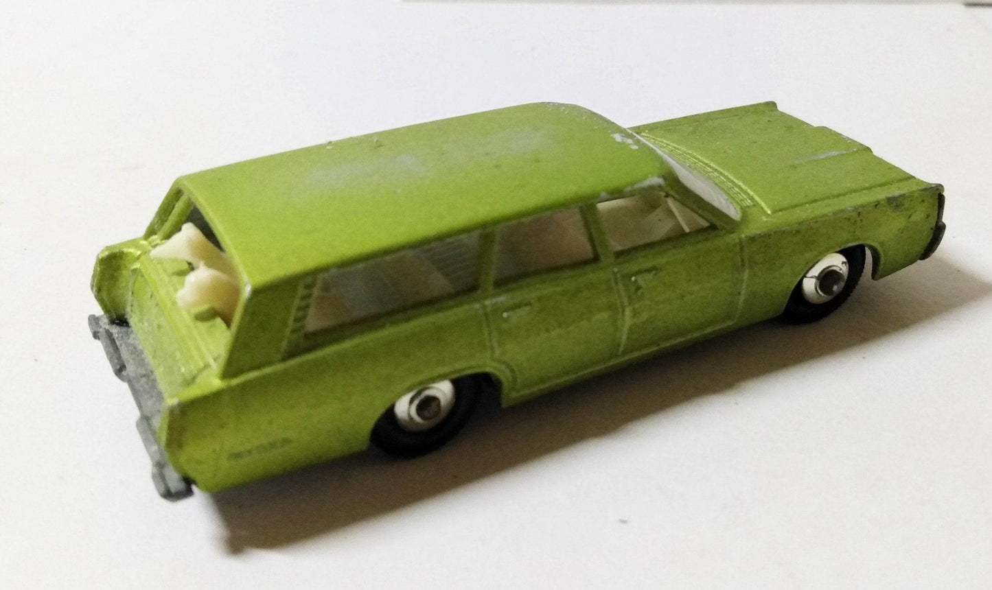 Lesney Matchbox no. 73 1968 Mercury Commuter Station Wagon England - TulipStuff