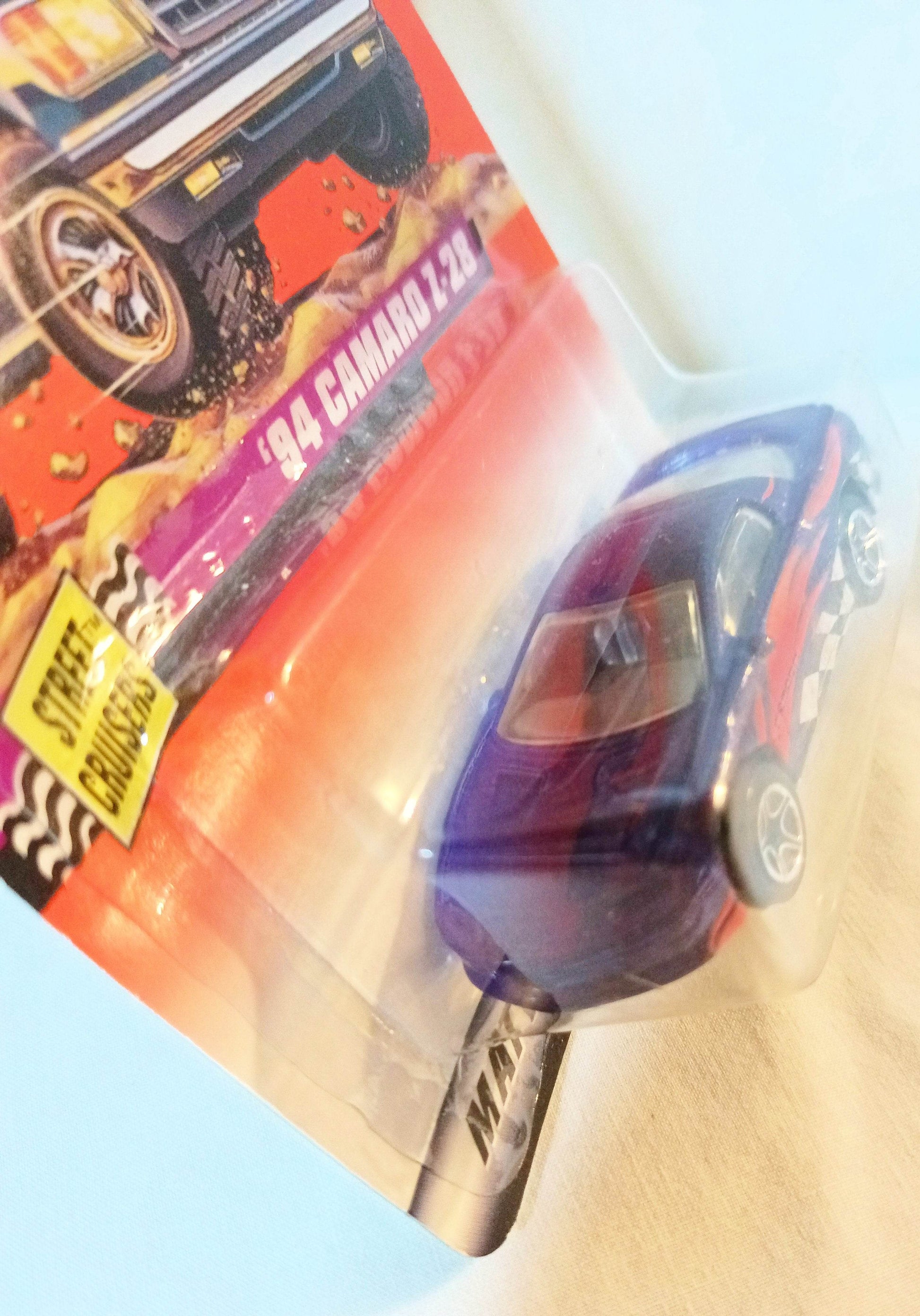 Matchbox #75 Chevrolet '94 Camaro Z-28 Street Cruisers 1998 - TulipStuff