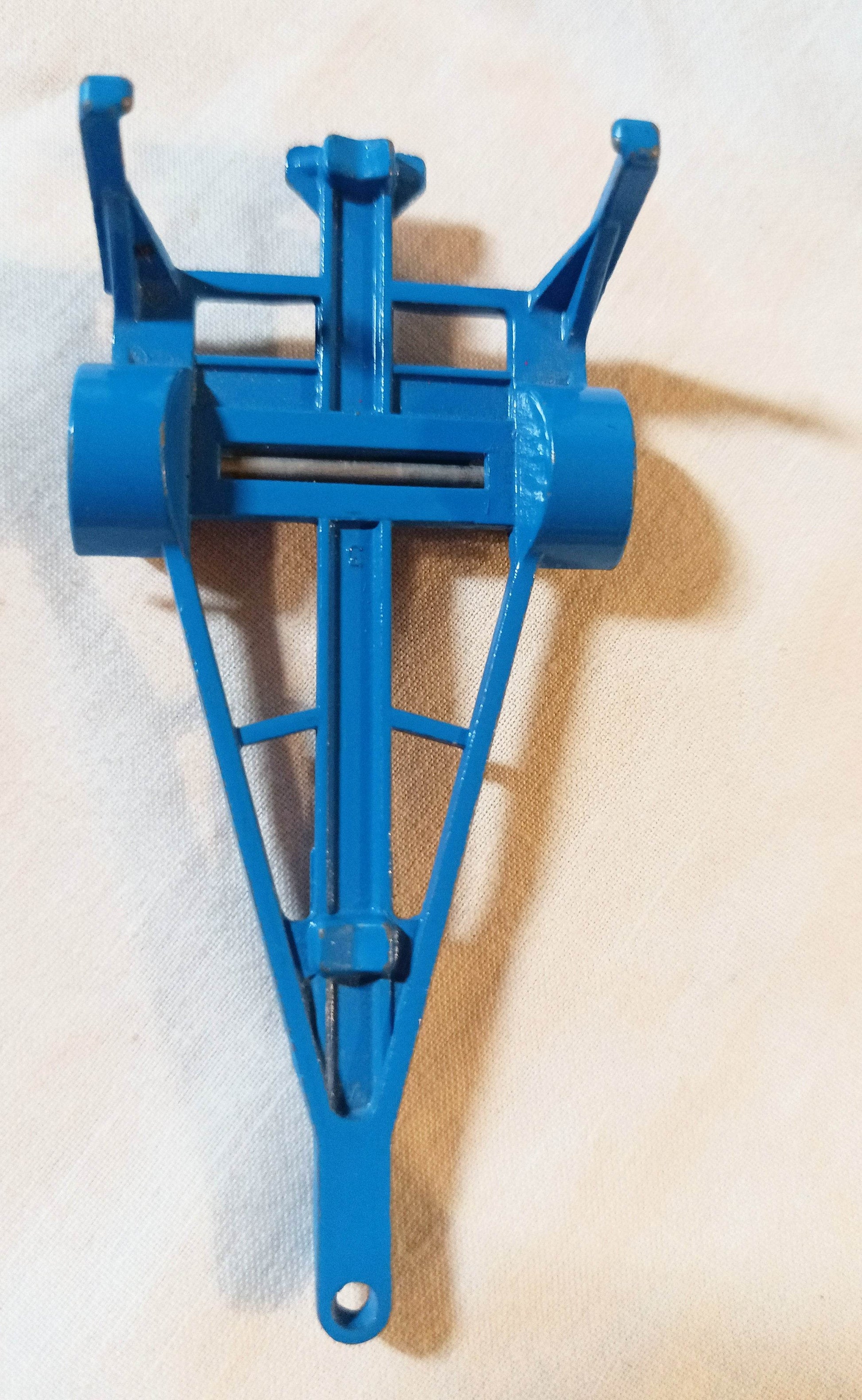 Lesney Matchbox no. 9 Boat and Trailer Cabin Cruiser 1966 Made in England - TulipStuff