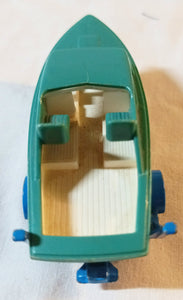 Lesney Matchbox no. 9 Boat and Trailer Cabin Cruiser 1966 Made in England - TulipStuff