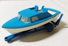 Load image into Gallery viewer, Lesney Matchbox no. 9 Boat and Trailer 1966 Made in England - TulipStuff
