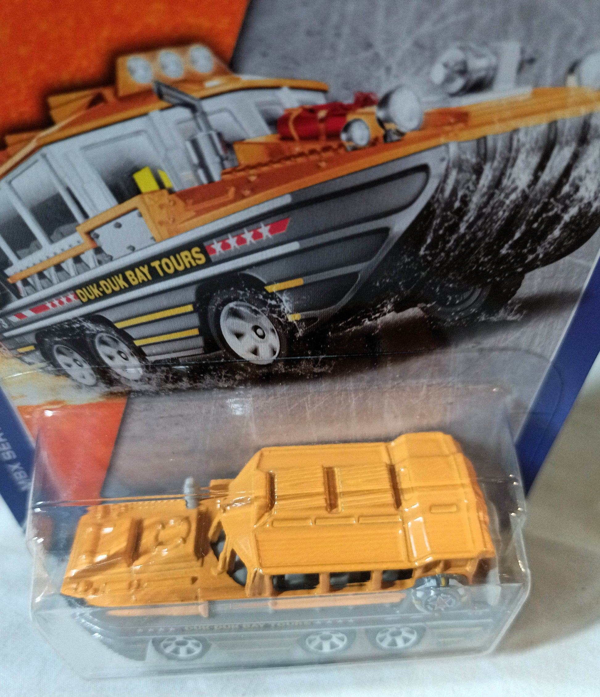 Matchbox #100 Duk Duk Bay Tours Amphibious Bus MBX Service 2018 - TulipStuff