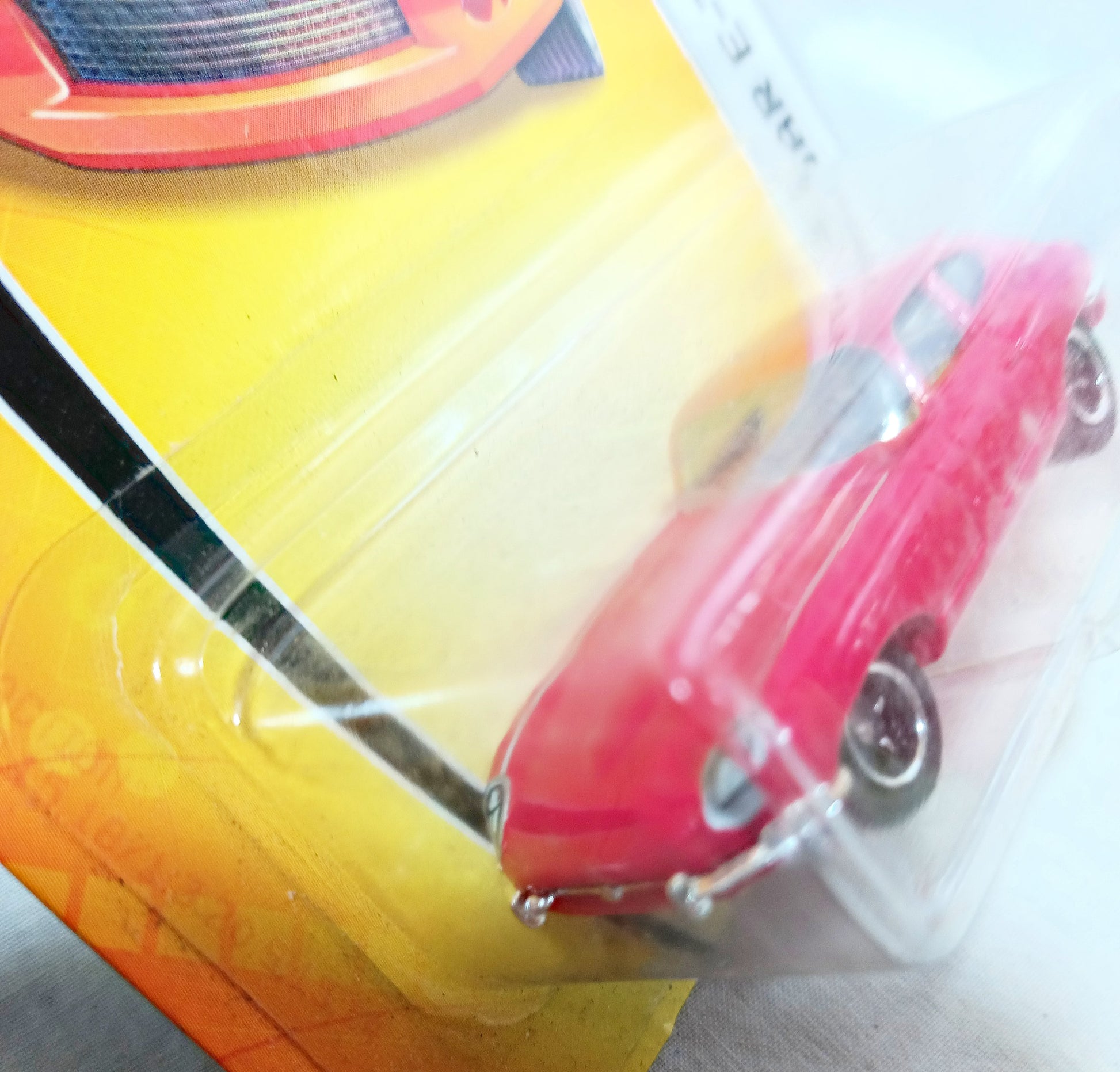 Matchbox #4 1961 Jaguar E-Type Coupe MBX Metal Red 2006 - TulipStuff