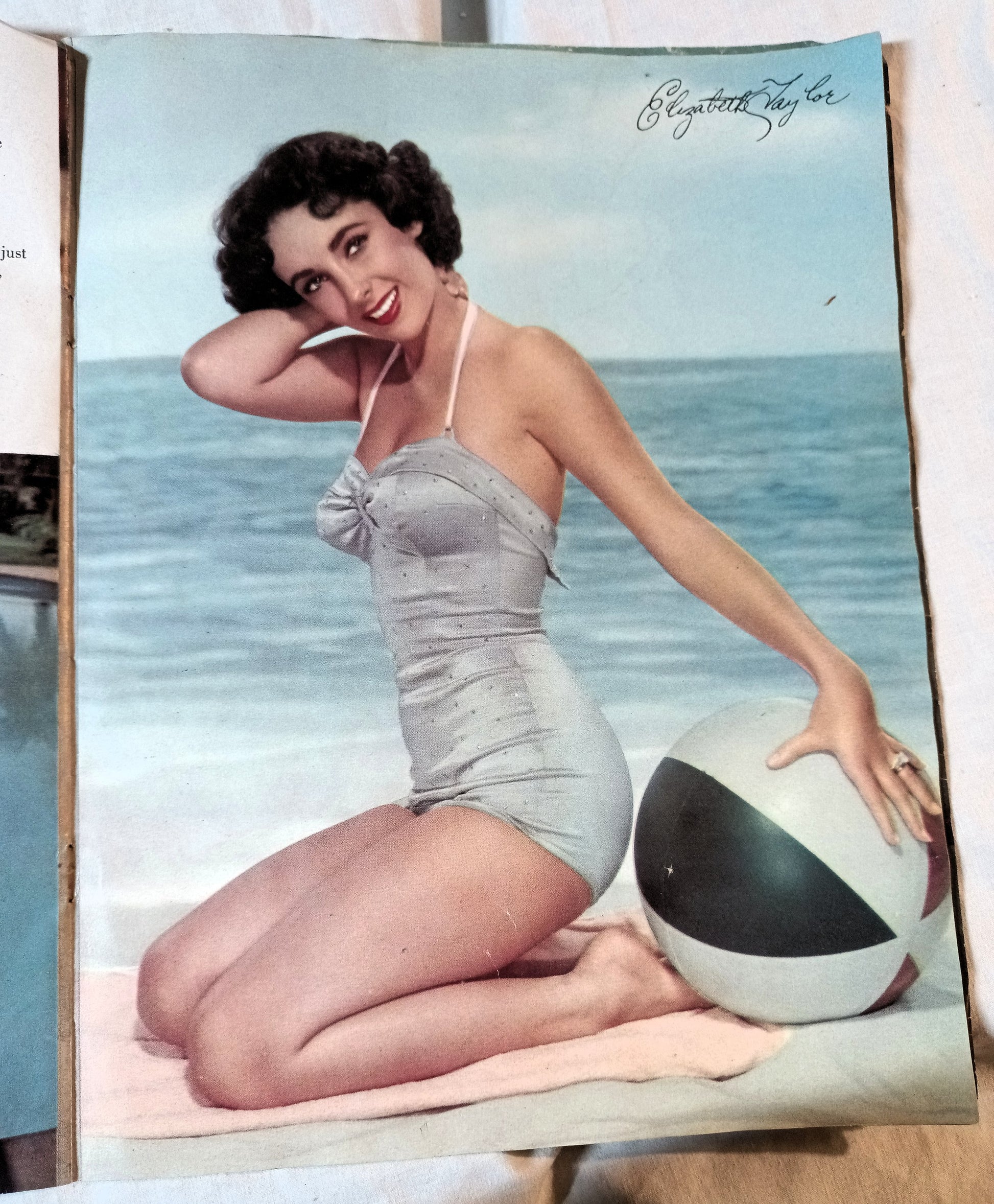 Modern Screen Pin-Ups Magazine Issue #1 1955 Marilyn Monroe Liz Taylor