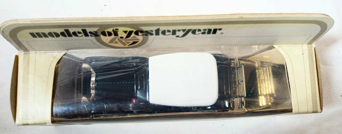 Lesney Matchbox Y15 Models of Yesteryear 1930 Packard Victoria Black Red  TulipStuff