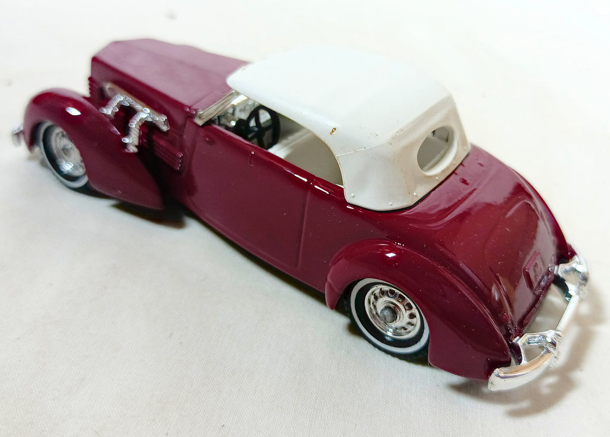 Lesney Matchbox Y18 Models of Yesteryear 1937 Cord 812 England Plum - TulipStuff