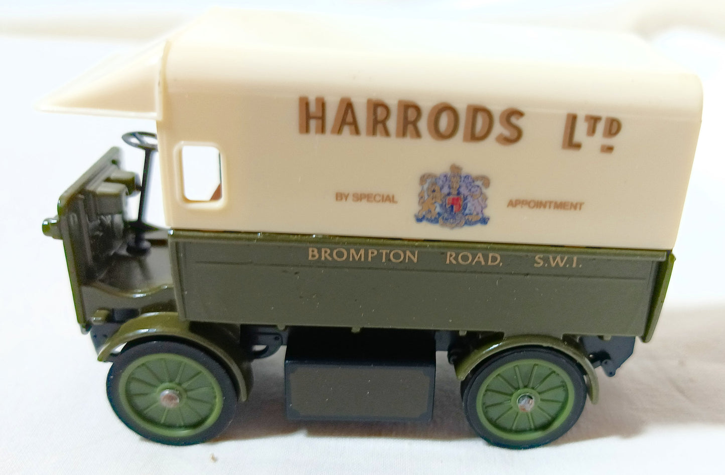 Matchbox Y29 Models of Yesteryear Harrods Walker Electric Van England - TulipStuff