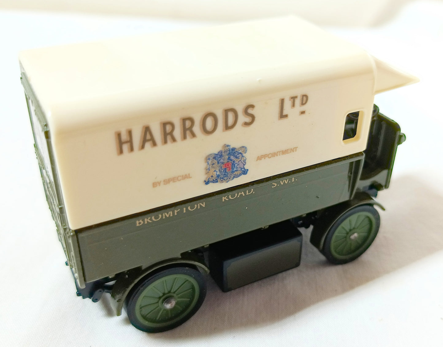 Matchbox Y29 Models of Yesteryear Harrods Walker Electric Van England - TulipStuff